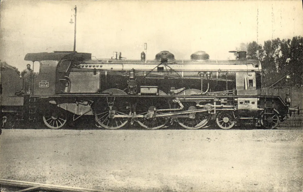 Locomotiva 231 D 48 — Série 231 D 1 a 230 — Sudeste (ex-P.-L.-M.) — H. M. P. & N. T. Tourneon — IV-44 - Frente