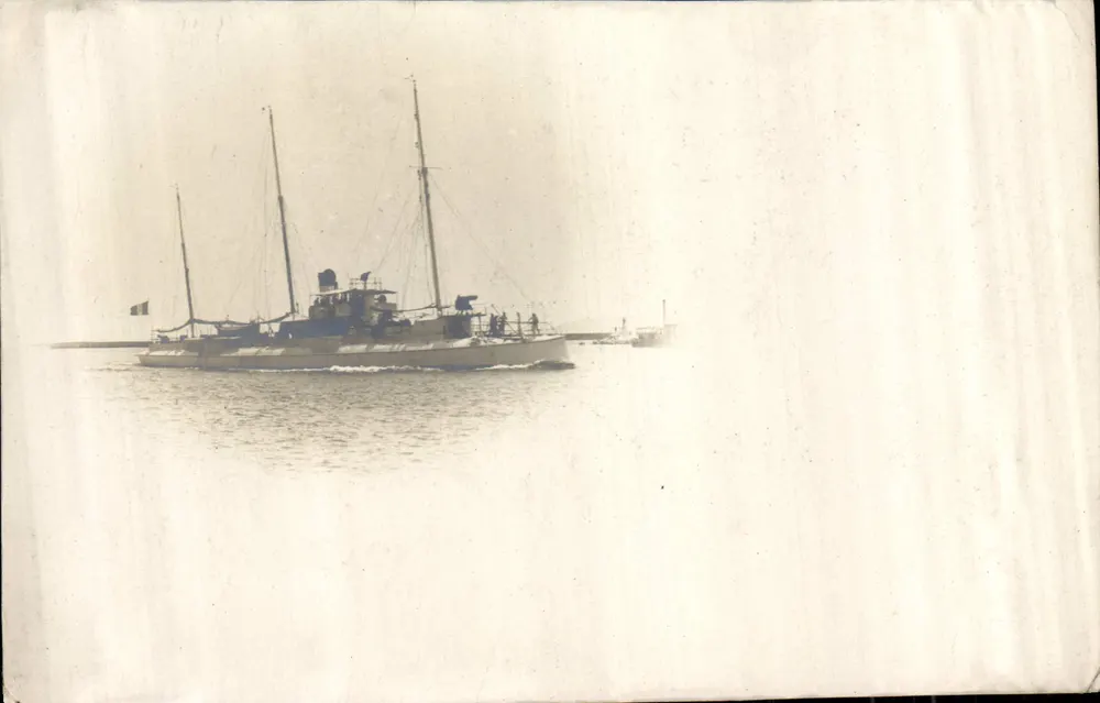 Segel- und Motorboot — Hafenblick — Verlag Pierre Laurent, Bizerit - Vorderseite