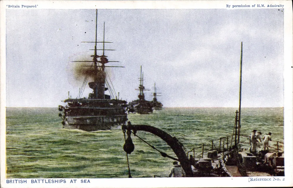 Britische Schlachtschiffe auf See — 'Britain Prepared' — The Photochrom Co. Ltd. und Tunbridge Wells - Vorderseite
