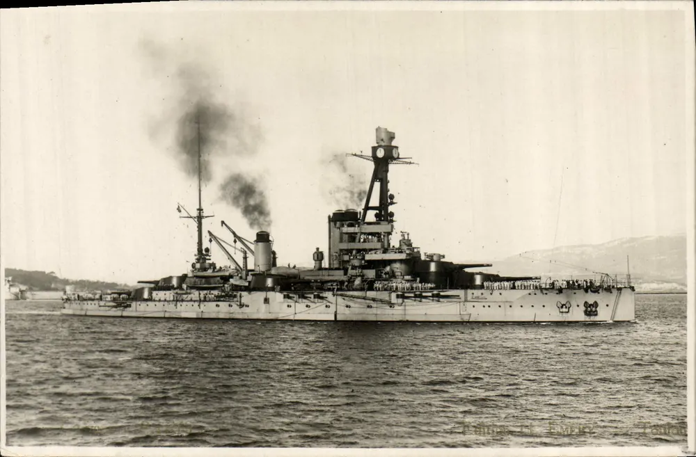 Navio de guerra — Toulon — Edição H. Emery - Frente