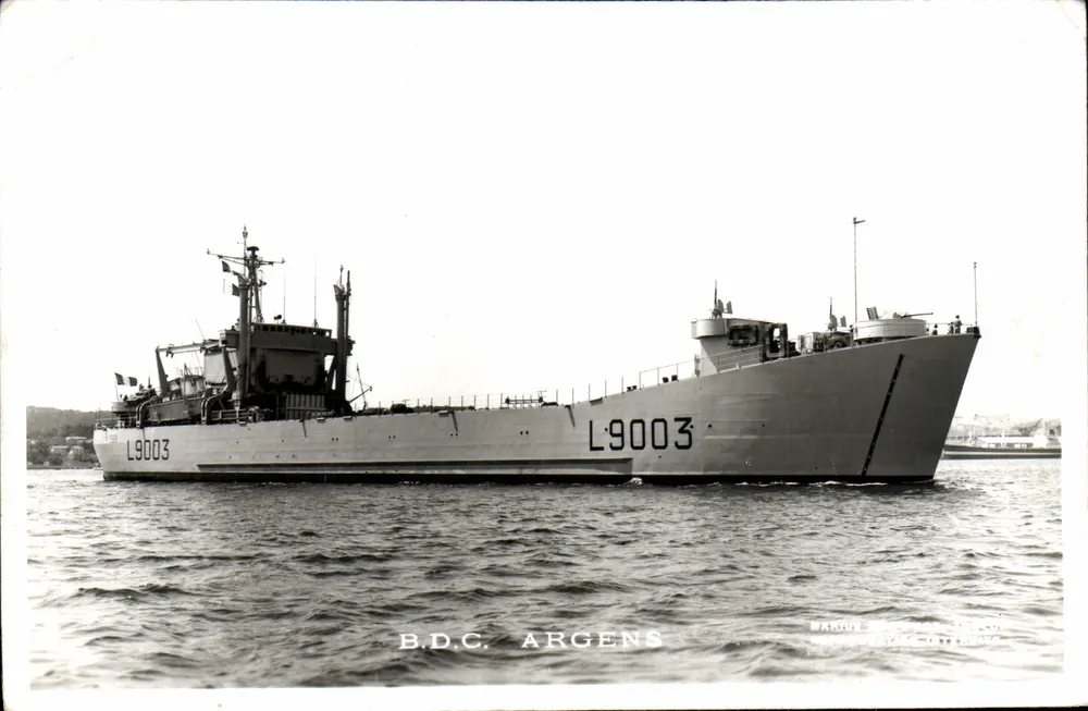B.D.C. ARGENS — Statek wojenny L9003 — Marine Nationale Française - Awers