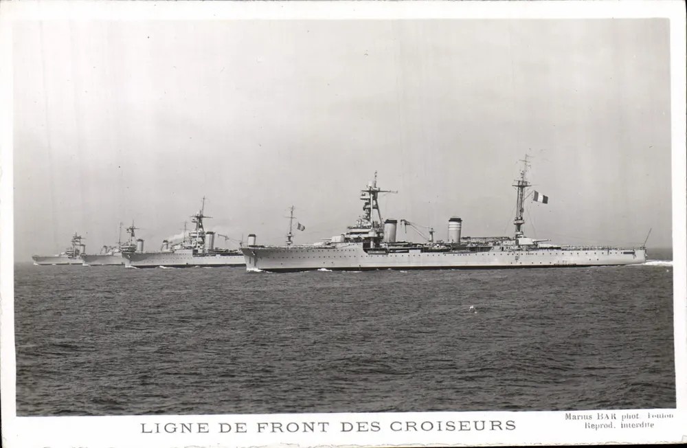 Frontlinie der Kreuzer — Marus BAR phot. Louvion — Reproduktion verboten - Vorderseite