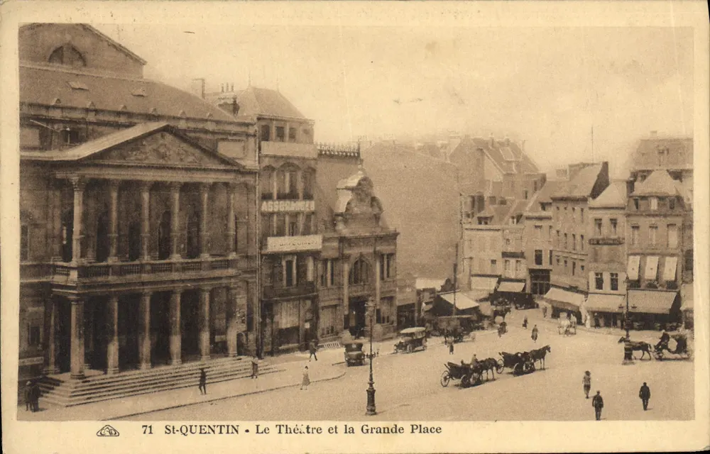 St-Quentin - Le Théâtre et la Grande Place — n°71 - Recto