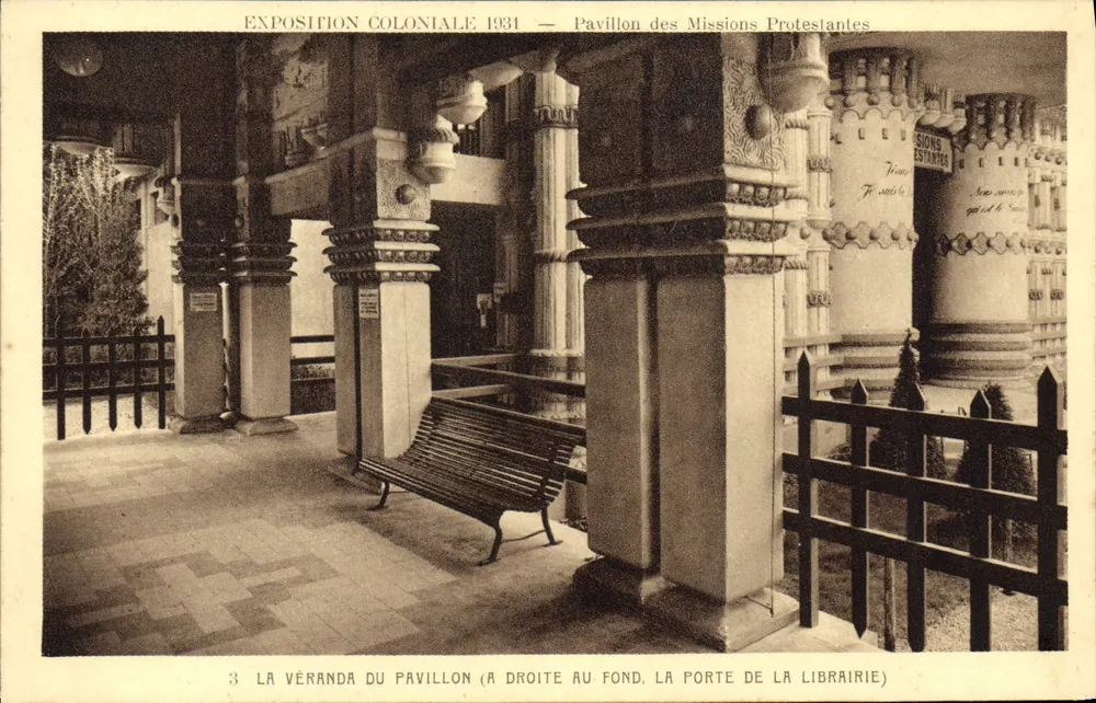 Kolonialausstellung 1931 — Pavillon der evangelischen Missionen — Die Veranda - Vorderseite