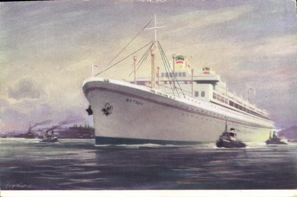 Cruiser BATORY — Polish Ocean Lines — Gdynia, Polônia - Frente