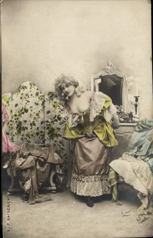 Mulher em vestido de estilo antigo — C. JALLY, Paris, série 98 — S.J.P. 54c - Frente