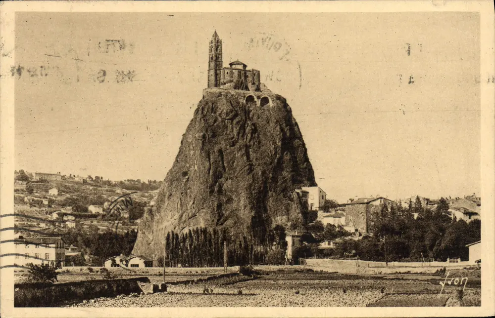 Le Puy-Saint-Michel — Kolossale Basilika auf Felsen — Éditions d'Art Avon, n° 107 - Vorderseite