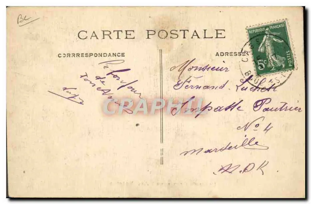 Camp de Carpiagne - Aux Patates — Soldaten in Arbeitsuniformen vor der Fontäne 'Eau Danceresse' — Verlag nicht sichtbar - Rückseite