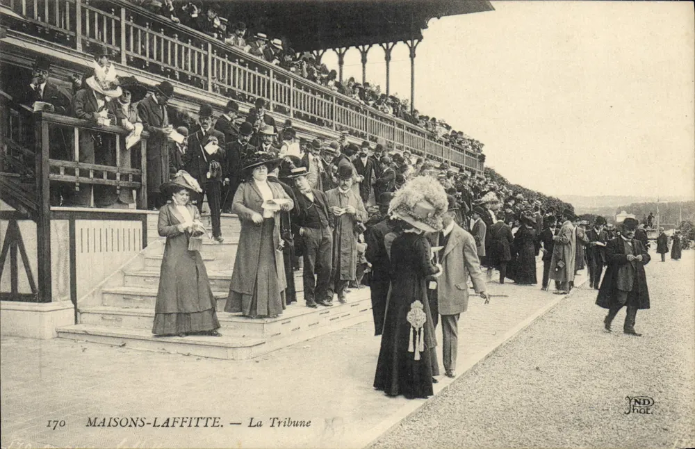 MAISONS-LAFFITTE — La Tribune — YND Phot. - Frente
