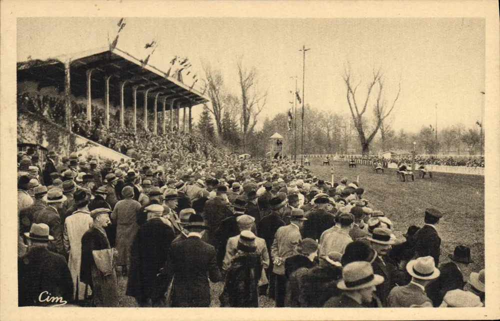 Feurs — Hipódromo — Uma chegada — Coli. Laxe L. Colère Impressão — Feurs - Frente