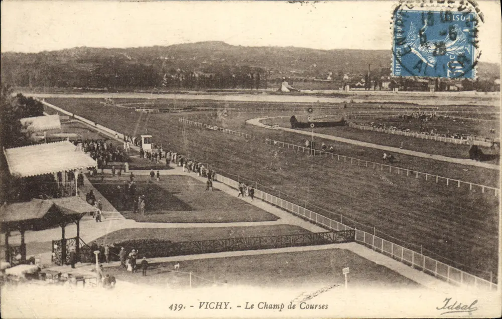 Vichy — O Campo de Corridas — Idsal, n° 439 - Frente