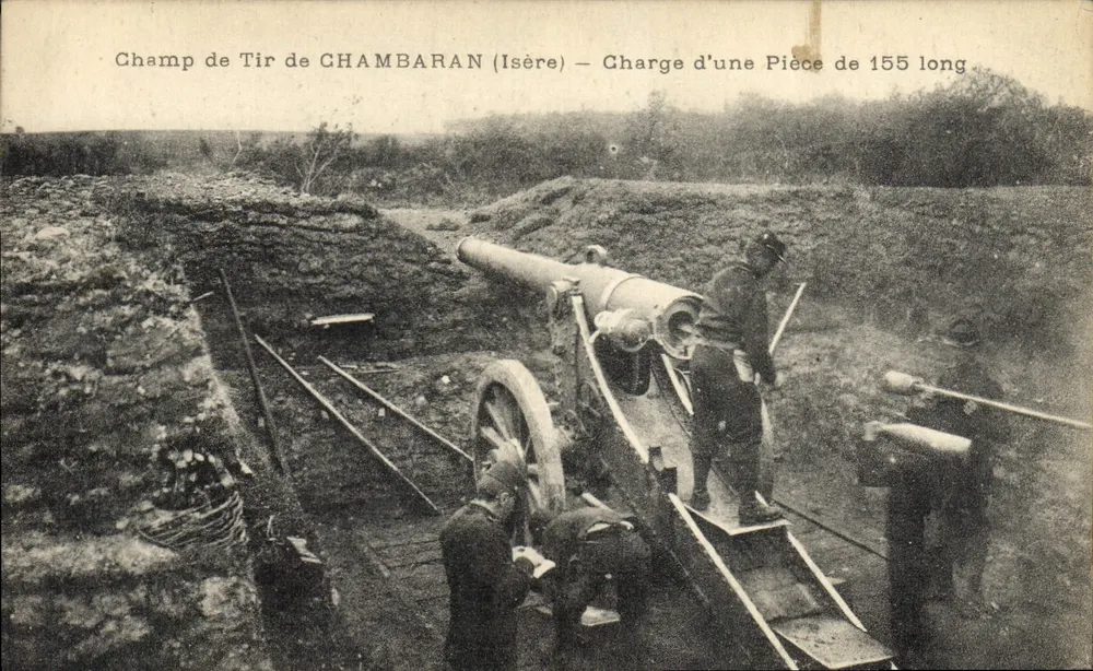 Schussfeld von CHAMBARAN (Isère) — Ladung einer 155-mm-Kanone - Vorderseite
