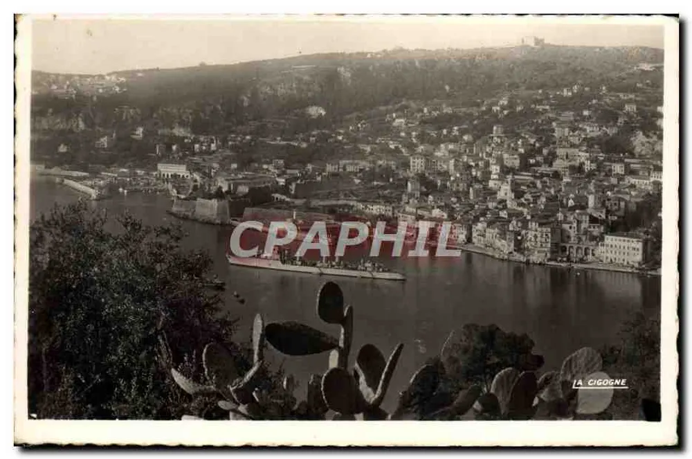 Villefranche-sur-Mer — Vista geral — A CIGOGNE - Frente