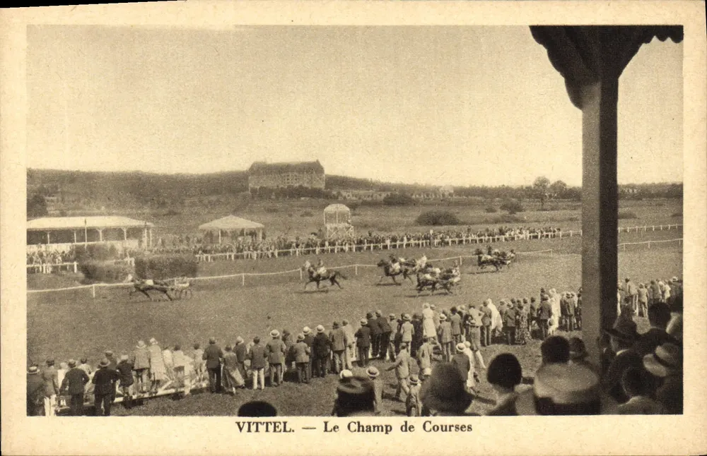 VITTEL — Das Rennplatz — Imp. Georges Lang, Paris - Vorderseite