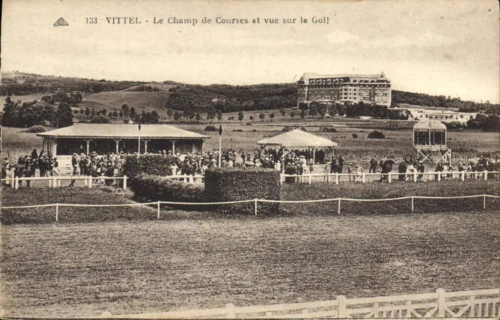 VITTEL - Das Rennplatz und Blick auf den Golf - Vorderseite