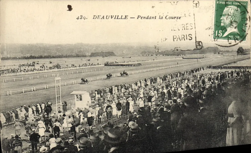 Deauville — Während des Rennens — Unbekannter Verlag, Nr. 439 - Vorderseite