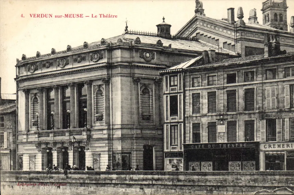 Verdun-sur-Meuse — O Teatro — Livraria Héry, Verdun - Frente