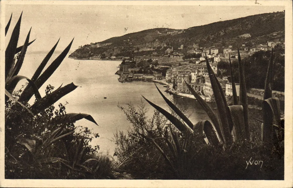 Villefranche-sur-Mer — Ansicht der Corniche — Yvon 017 - Vorderseite