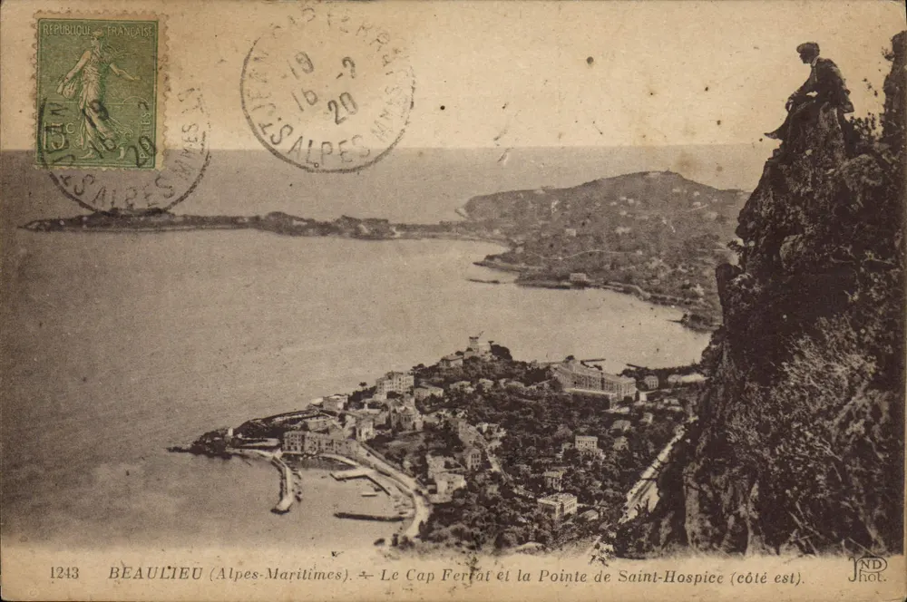 Beaulieu (Alpes-Maritimes) — O Cabo Ferrat e a Ponta de São Hospício (costa leste) — JND Fot. - Frente