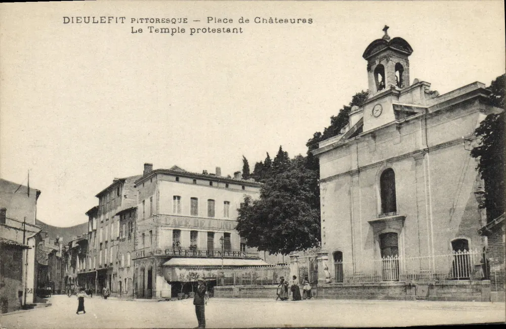 Dieulefit pittoresque — Place de Châteauras — Der protestantische Tempel - Vorderseite