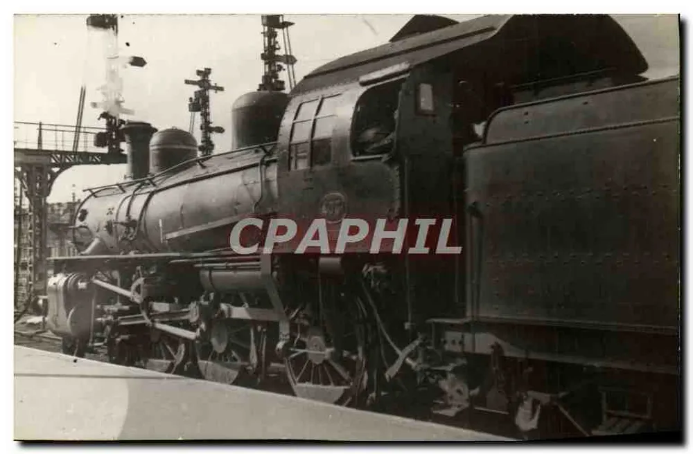 Locomotiva a vapor — fábrica ou depósito - Frente