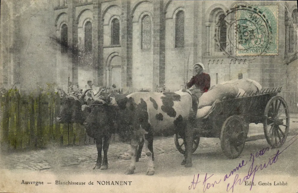 Wäscherin von NOHANENT — vor einer Kirche — Edit. Genès Labbé - Vorderseite