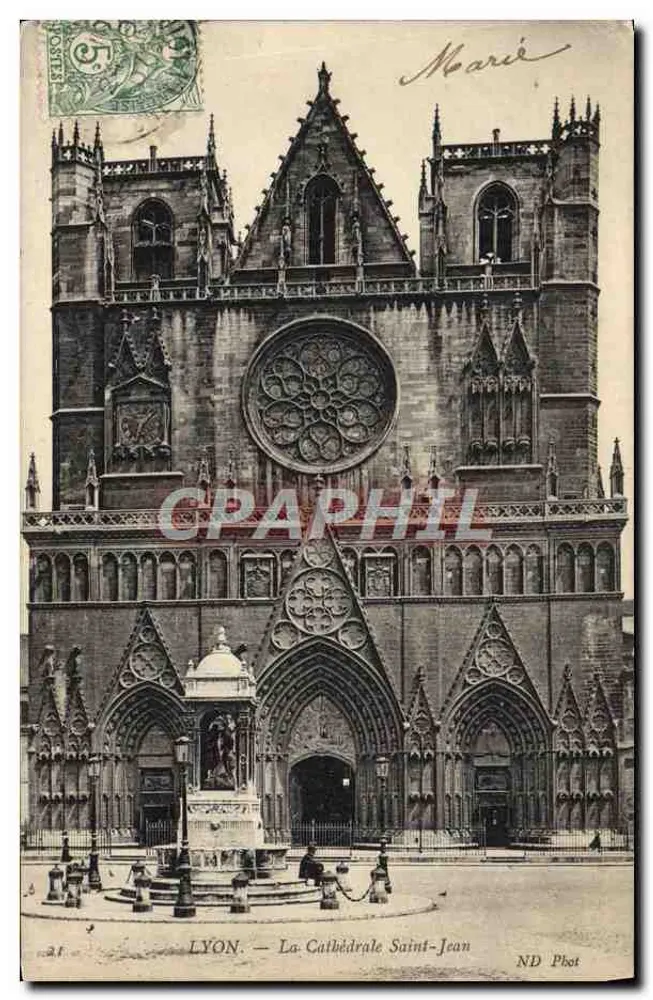 LYON — A Catedral São João — ND Fot - Frente