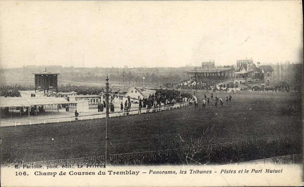 Rennplatz von Tremblay — Panorama, die Tribünen — Bahnen und Pari Mutuel — E. Faciolle, Foto. Verlag Le Perfeuz, Nr. 106 - Vorderseite