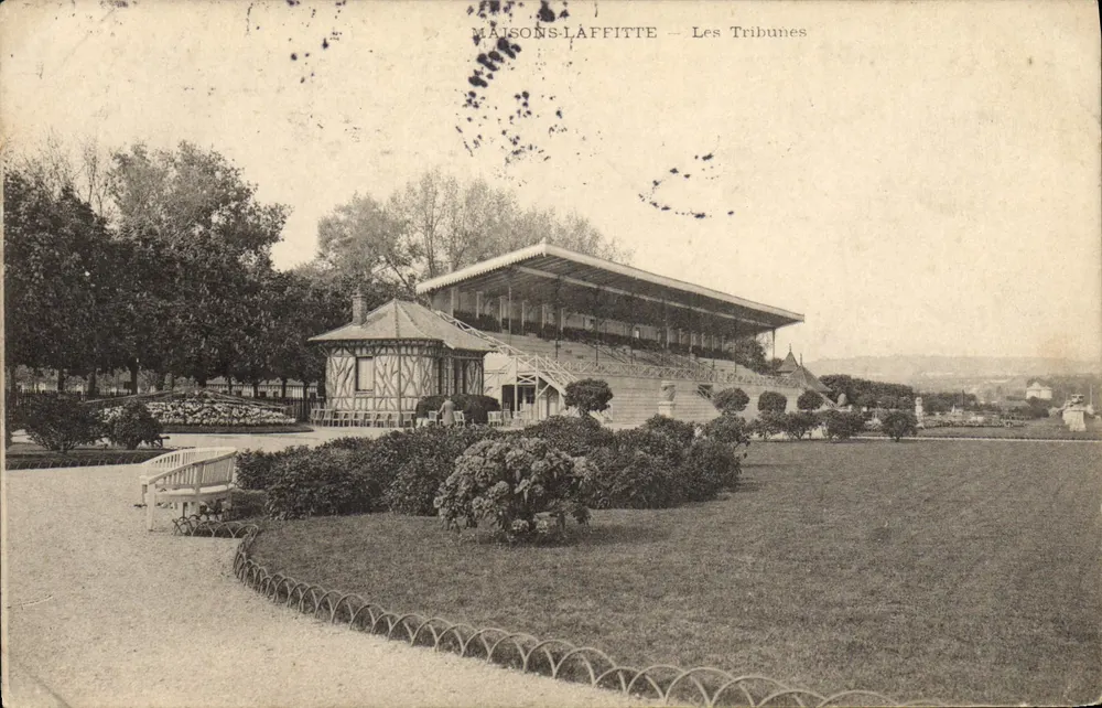 MAISONS-LAFFITTE — As Tribunas - Frente