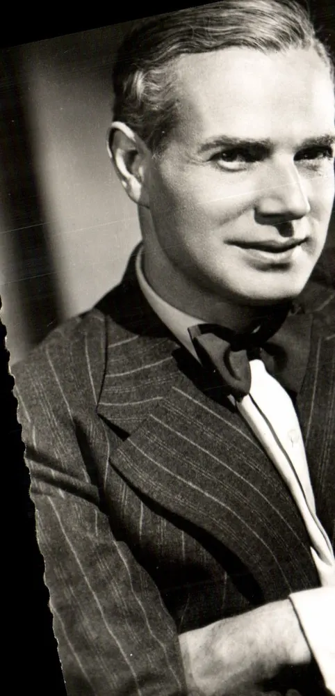 Retrato de homem em traje listrado — n° 60 - Frente