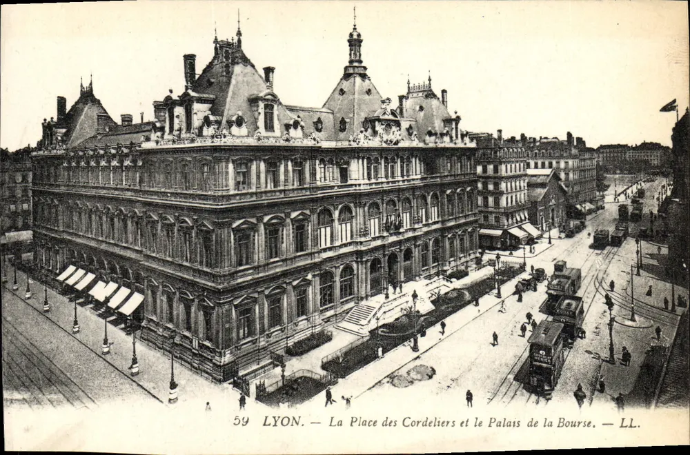 LYON — Die Place des Cordeliers und das Palais de la Bourse — LL - Vorderseite