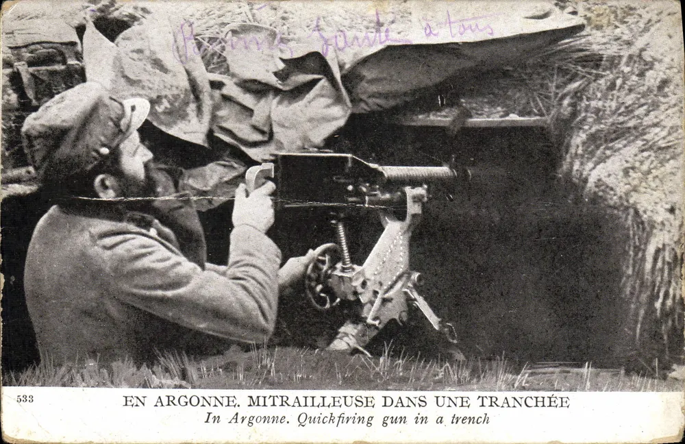 En Argonne. Mitraillleuse dans une tranchée — éditeur L. Paris, n° 533 - Recto