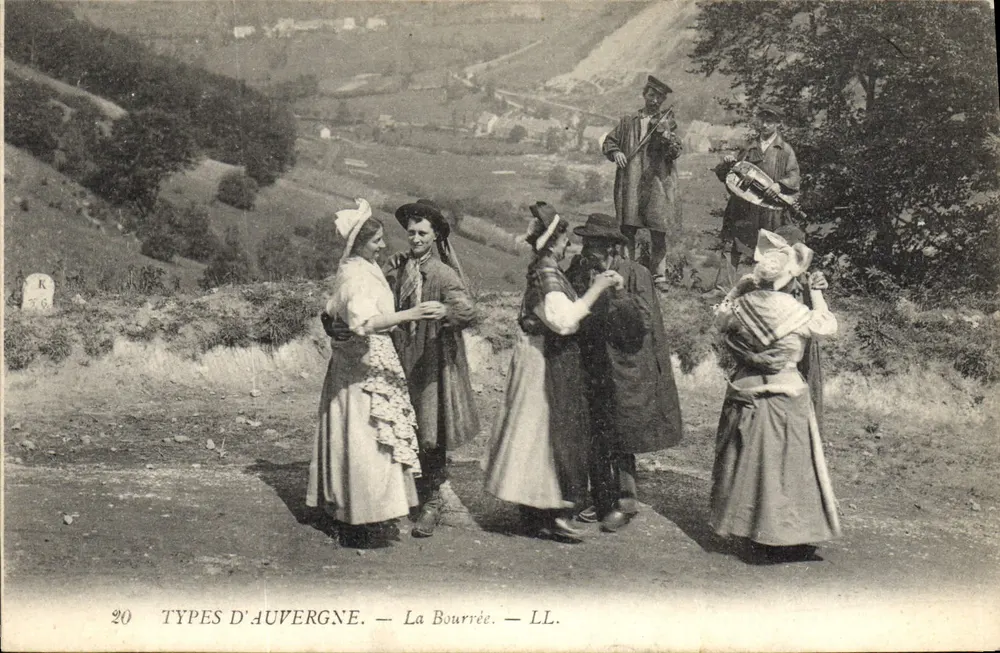 La Bourrée — Tipos de Auvergne — LL. n°20 - Frente