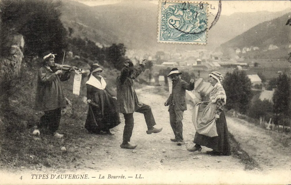 Tipos de Auvergne — A Bourrée — LL. - Frente