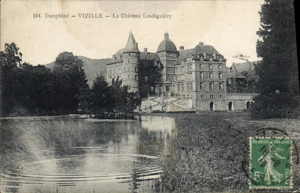 Vizille — O Castelo Lesdiguière — P. GAUDE, fot. - Grenoble - Frente