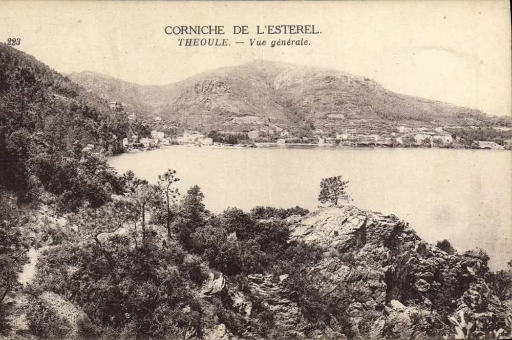Corniche do Esterel — Vista geral — Antigos Estados, Nonagésimo Império — n°223 - Frente