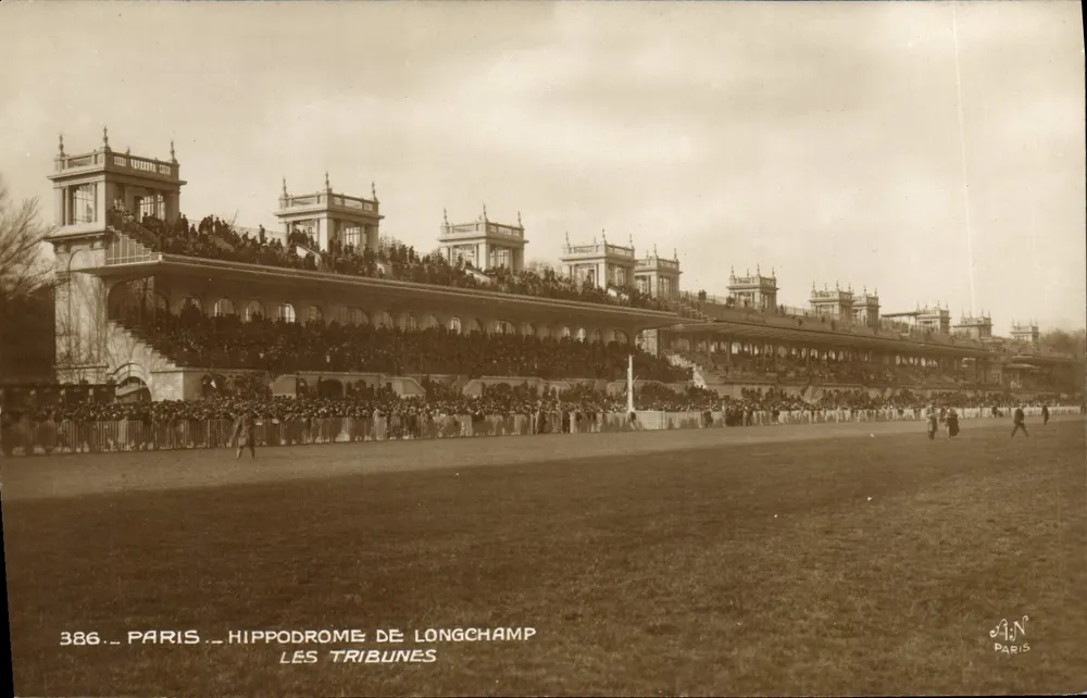 Paris - Hippodrome de Longchamp - Die Tribünen — Serie 386, Verleger A.J.N. Paris - Vorderseite