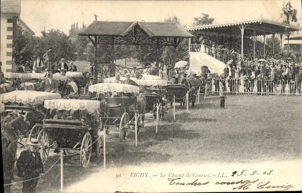 Vichy — O Campo de Corridas — LL. 25-5-03 - Frente