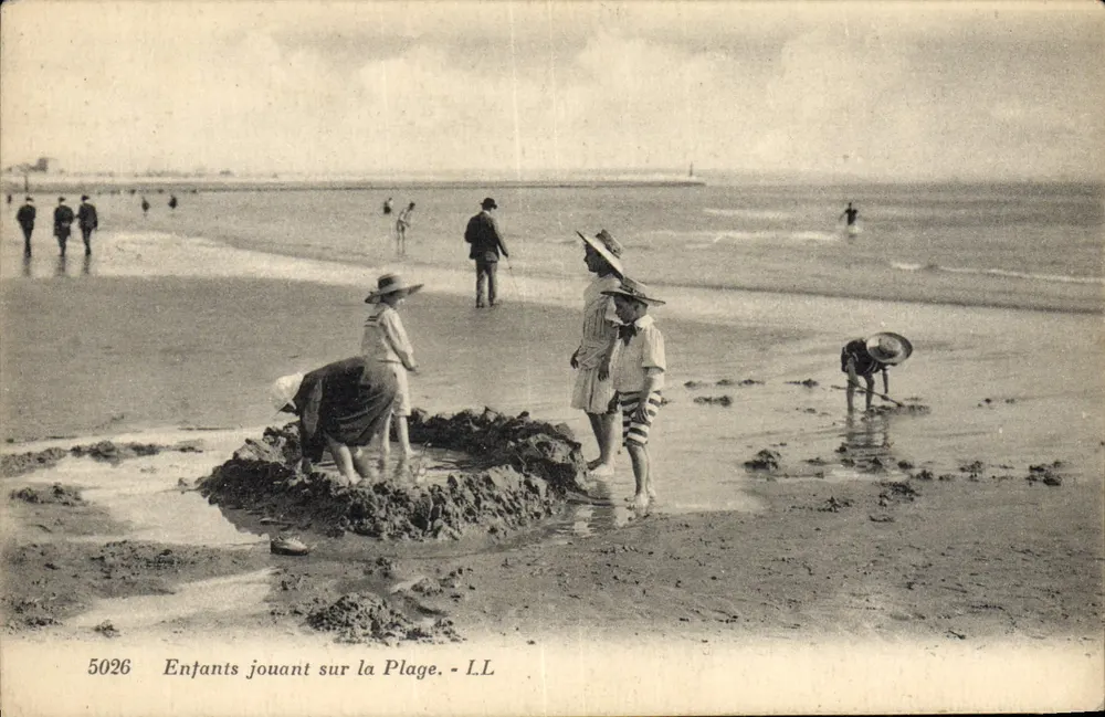 Kinder, die am Strand spielen — I.L. — n° 5026 - Vorderseite