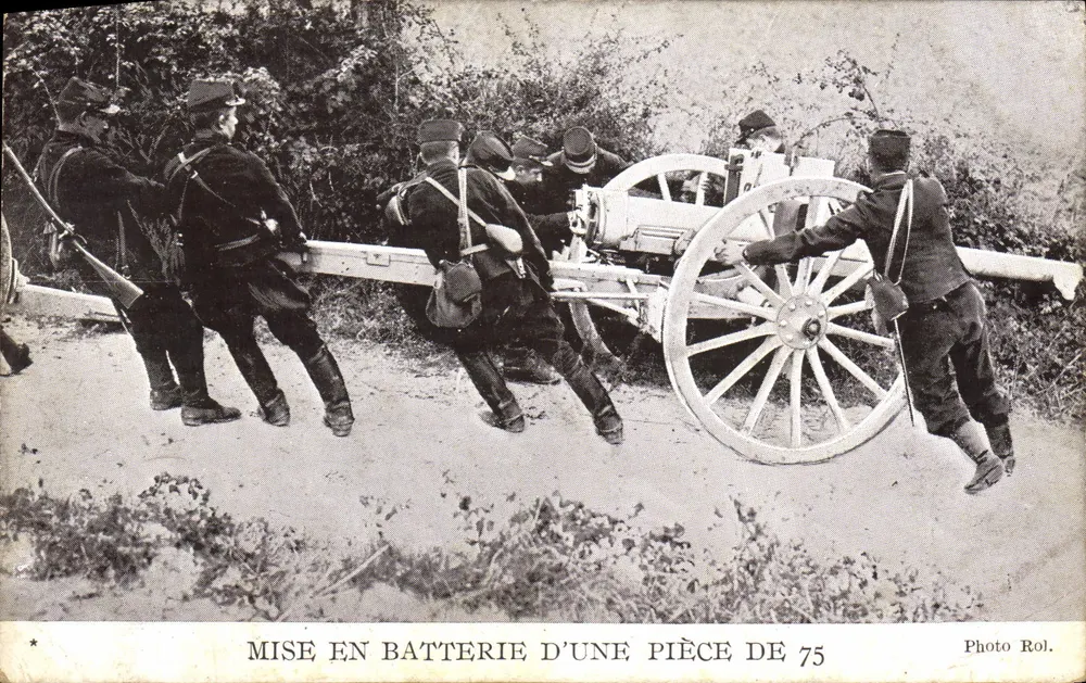 Aufstellung einer 75-mm-Kanone — Photo Rol. - Vorderseite