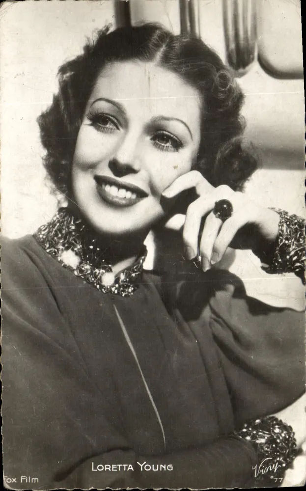 Loretta Young — atriz americana — Fox Film, série 77 - Frente