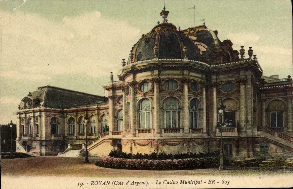Royan (Côte d'Argent) - O Casino Municipal - BR - 803 - Frente