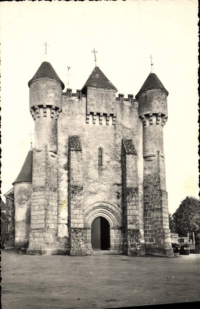 Verstärkte Kirche von Lourdoueix-Saint-Michel — Indre — Edition AIGNAN et RENAUD, 23, Rue de Châlon - Tours - Vorderseite