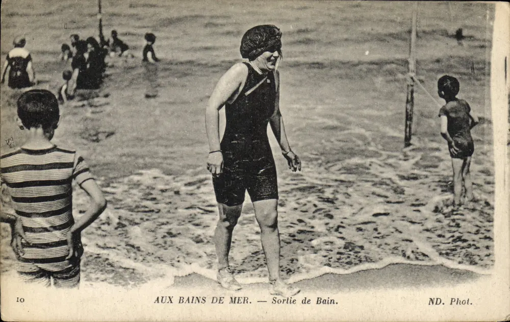 Bei den Seebädern — Aus dem Bad — ND. Phot. - Vorderseite