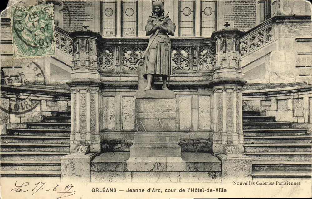 Orléans — Jeanne d'Arc, Cour de l'Hôtel-de-Ville — Nouvelles Galeries Parisiennes - Vorderseite
