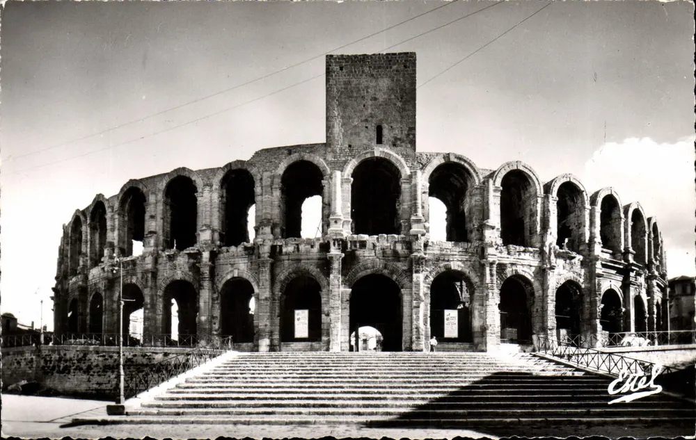 Arles — As Arènes — Editora Lavelle & Cie, n° 4851 - Frente