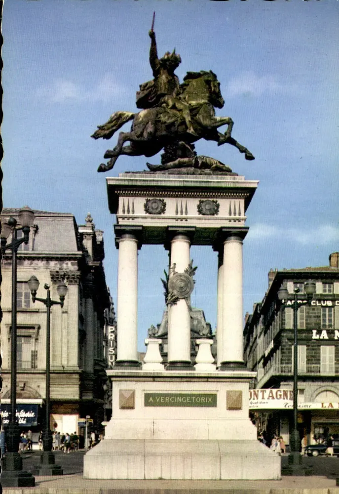 Monumento a Vercingétorix — Clermont-Ferrand — editor Lumicap - Frente