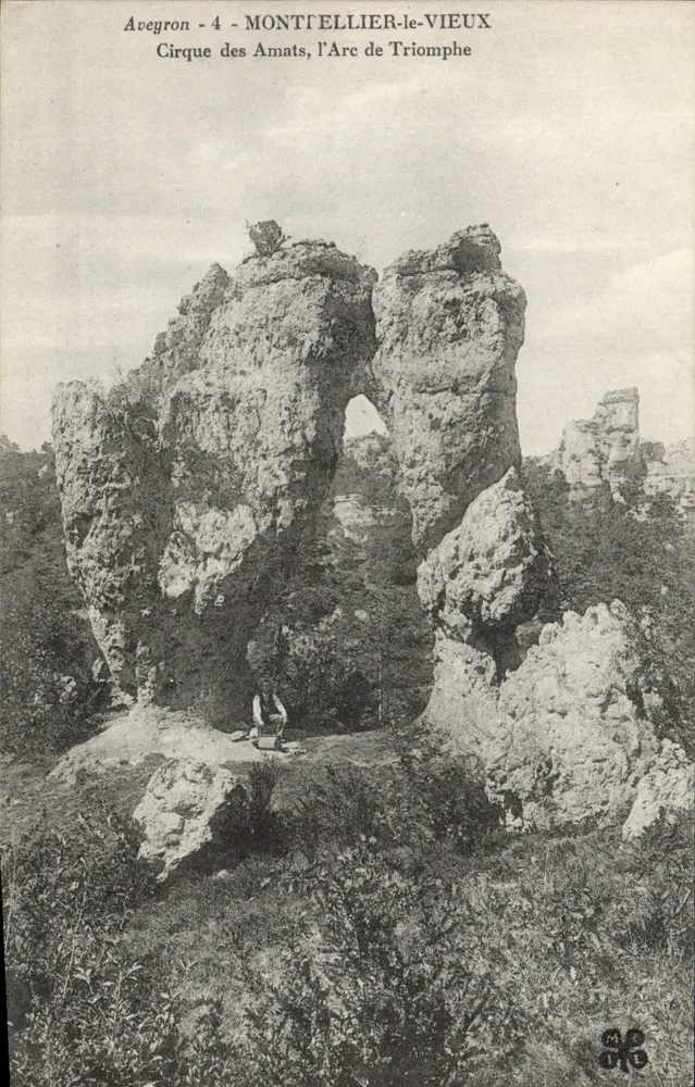Montellier-le-Vieux — Cirque des Amats, der Triumphbogen — unbekannter Verleger, Seriennummer 4 - Vorderseite
