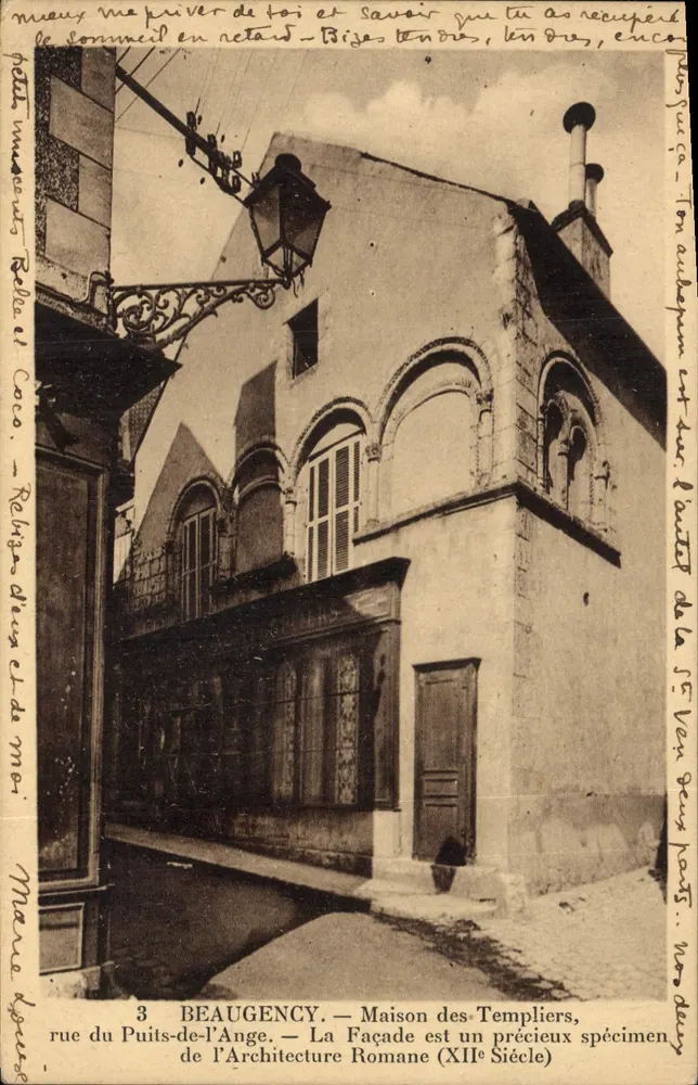 Beaugency — Haus der Templer, rue du Puits-de-l'Ange — romanische Fassade des 13. Jahrhunderts - Vorderseite