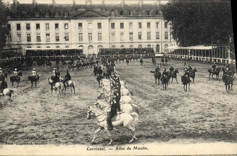 Karussell — Flügel des Mühlen — Phot. Blanchaud, Saumur - Vorderseite
